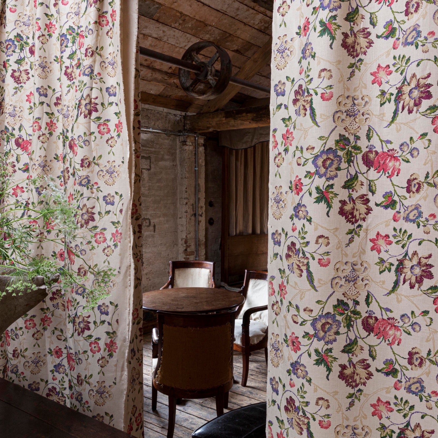Enid's Garland Original 02 Paler Backcloth