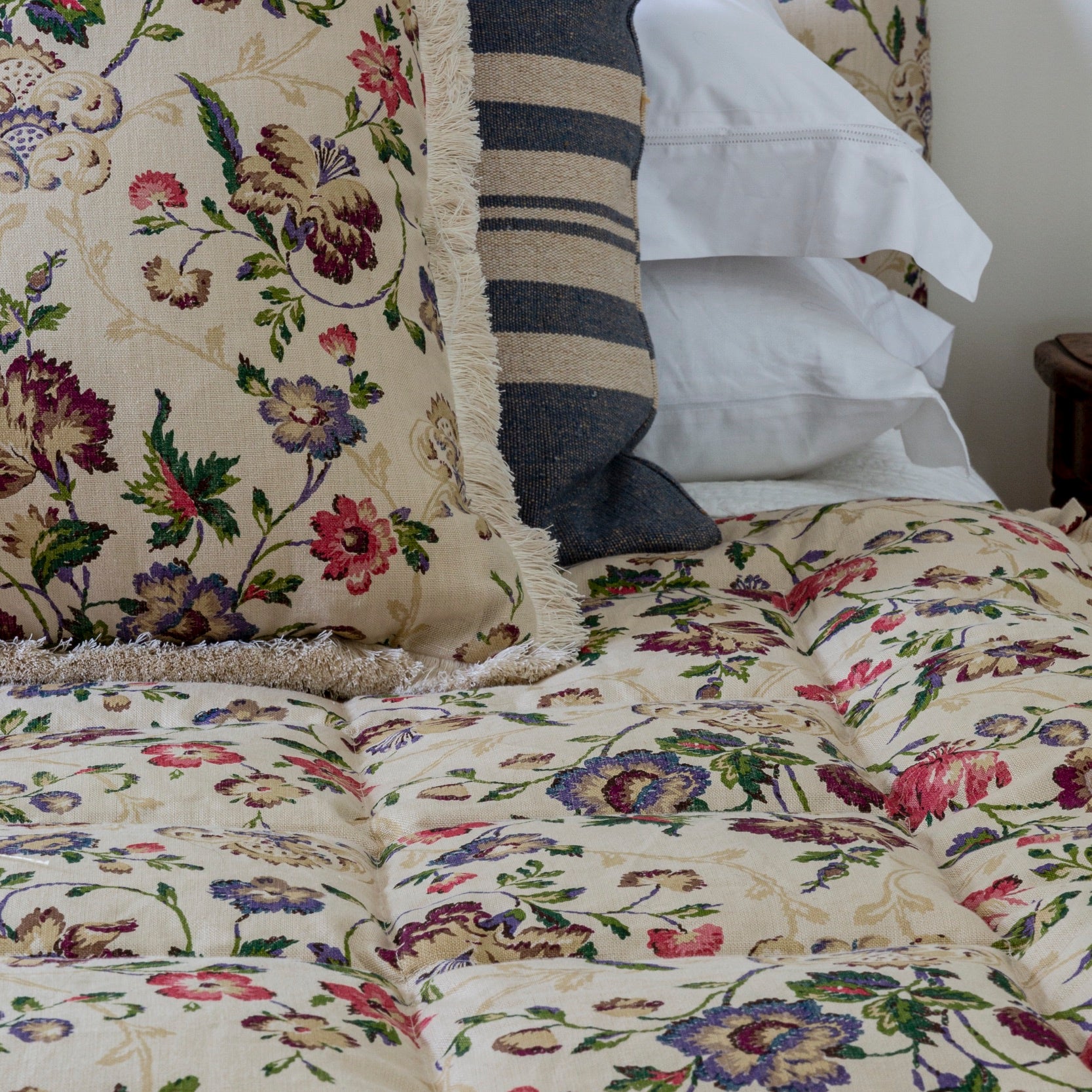 Enid's Garland Original 02 Paler Backcloth