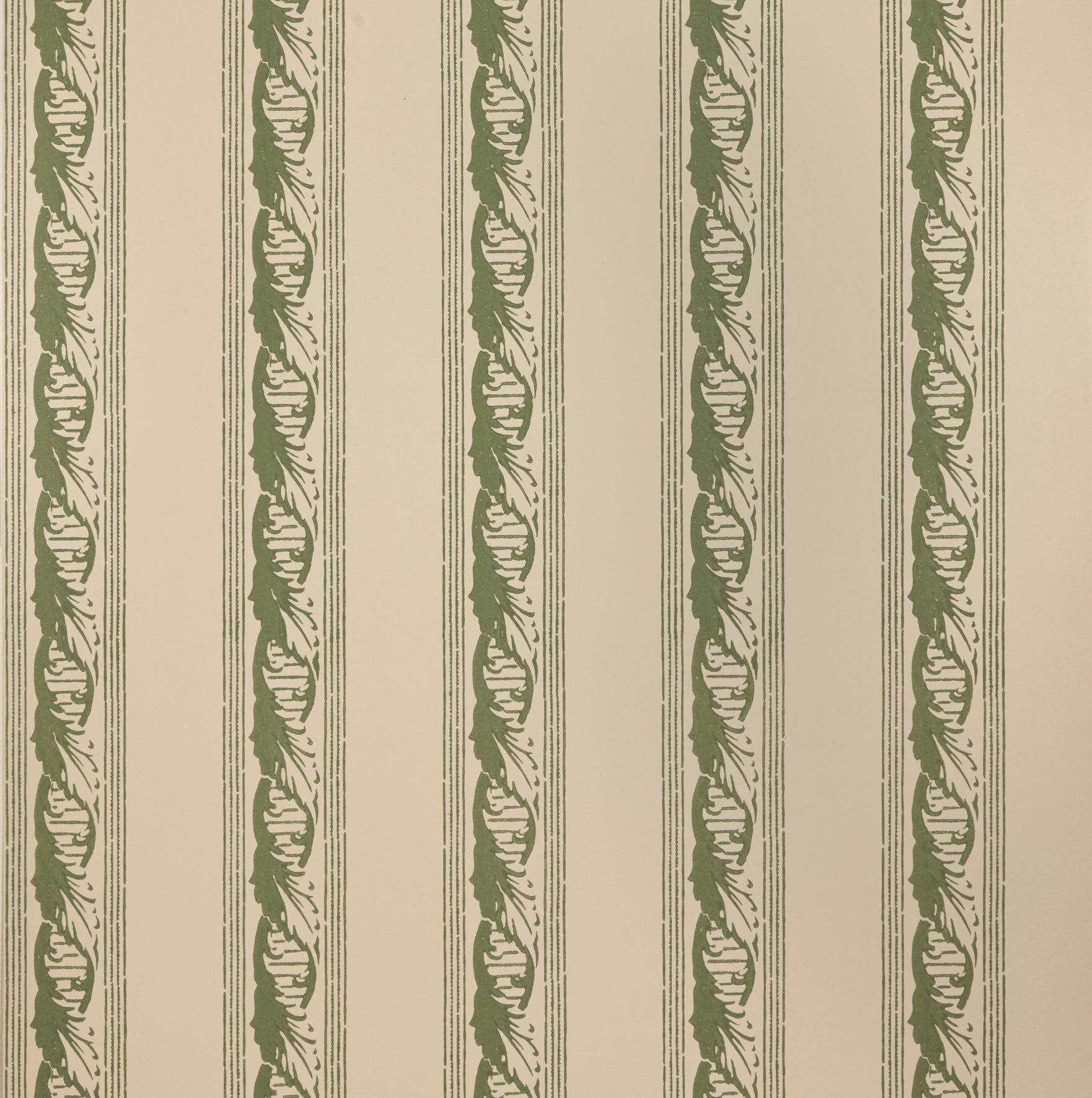 Palantine Stripe Piccola Carciofo On Crema Wallpaper