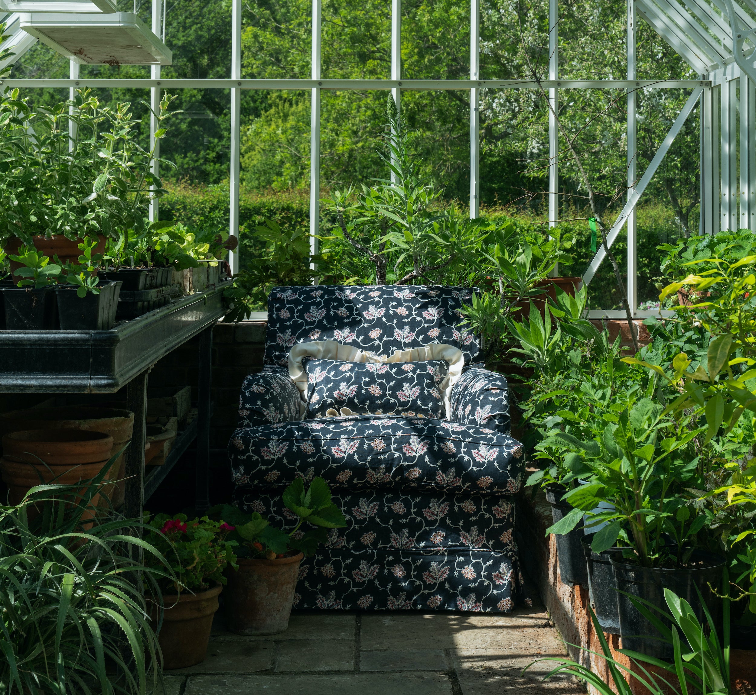 West House Trellis Noire