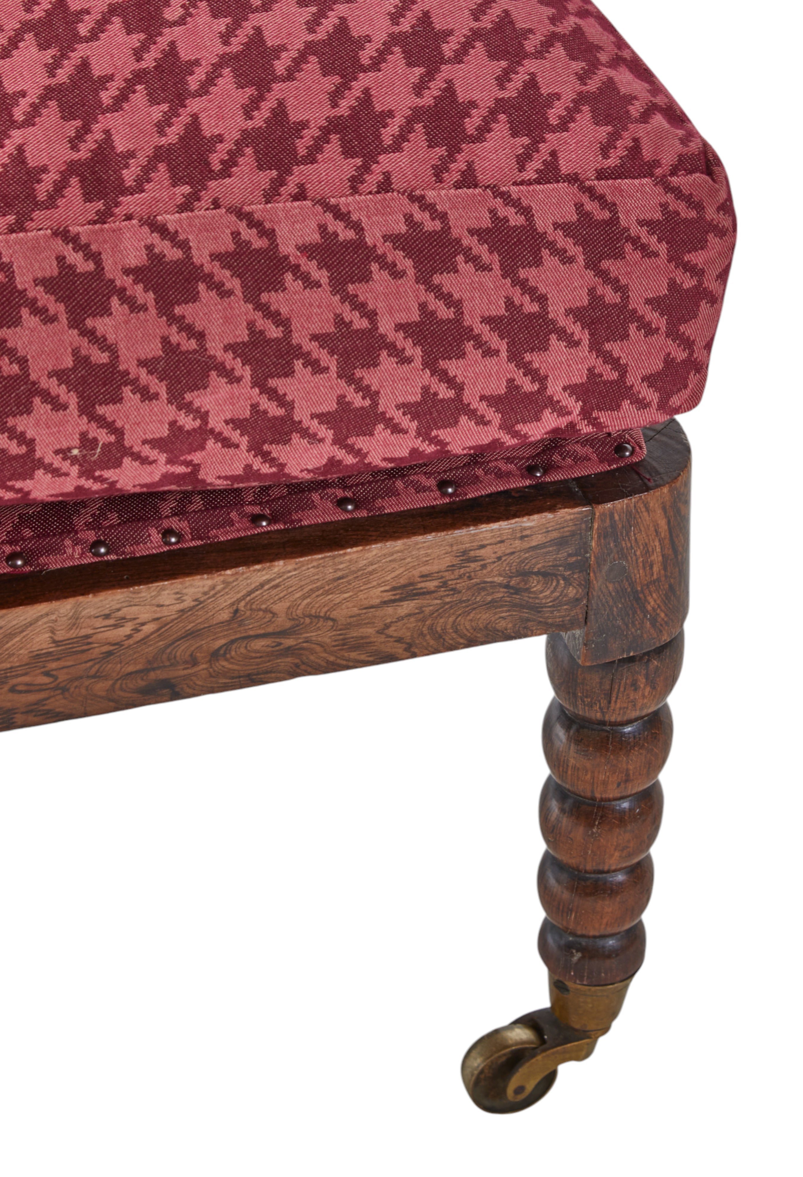 Bobbin Armchair with Walter Cushion