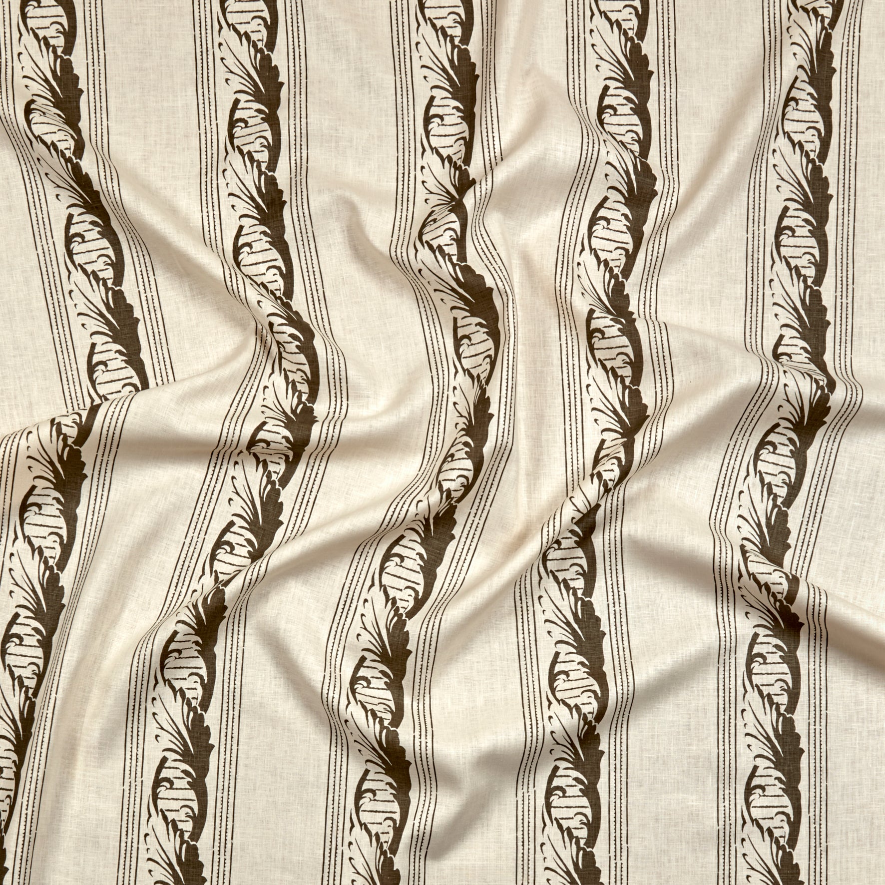 Palantine Stripe Grande Smoke On Crema