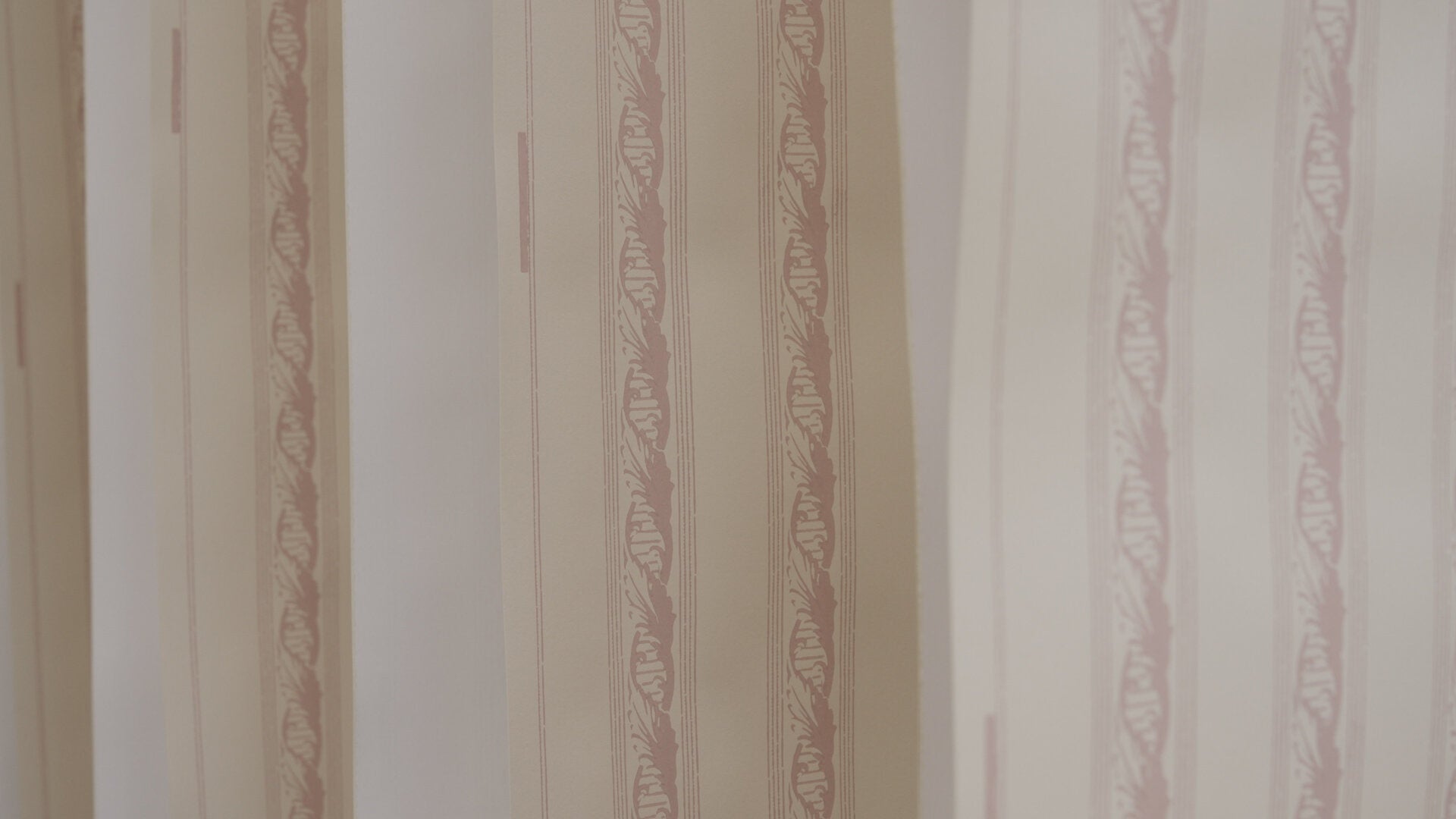 Palantine Stripe Piccola Palamino Wallpaper